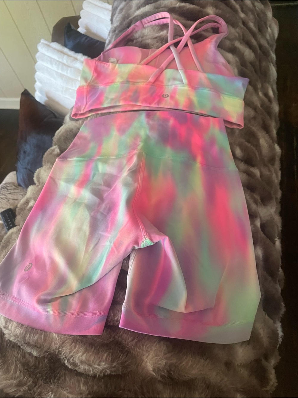 lululemon athletica Psychedlic wash multi Sports Bra and Biker Shorts - Picture 2 of 2